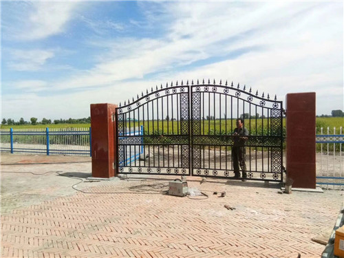 哈爾濱鐵藝大門(mén)油漆涂裝存在哪些要求？